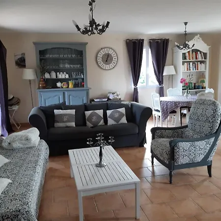 Maison De Famille Entre Vigne Et Lavande *