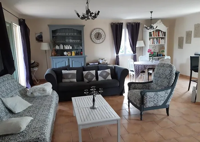 Maison De Famille Entre Vigne Et Lavande *